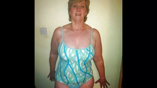 Freundinnen-Lesben machen alte geile weiber mit dicken titten pussy Essen vid