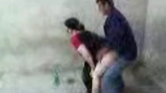 Schleichen Sie sich während der Party nackte alte frauen video ab, um Ihnen grafische Jerkoff-Ermutigung zu geben