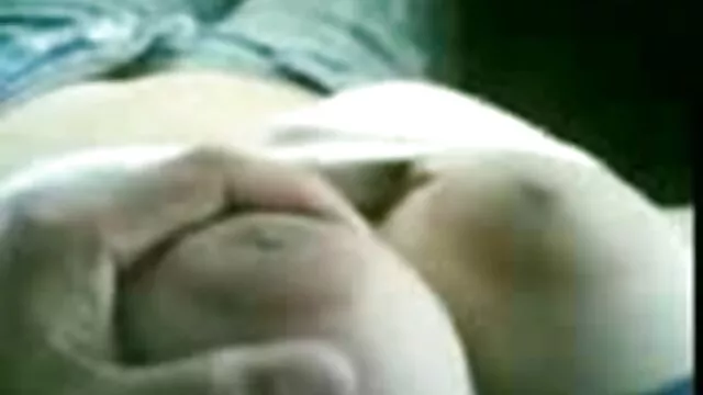 Schöne Brünette zahlt Miete aus, pornofilme mit alten weibern indem sie Mitbewohner sie ficken lässt