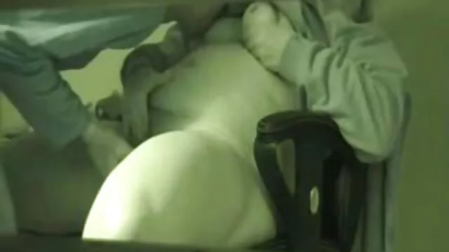 Reife Blondine spielt mit Ihren Titten perverse alte schlampen während der Fahrt