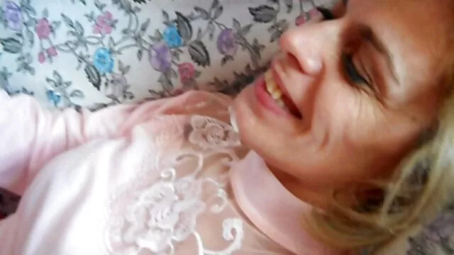 1. Platz Ladyboy Rennen ohne alte weiber mit hängetitten Sattel