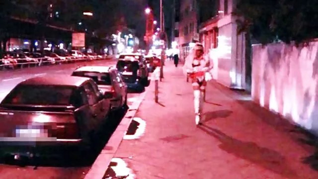 Young kann es kaum erwarten, Deinen Schwanz alte geile weiber gratis mit ihren Füßen zu reiben!