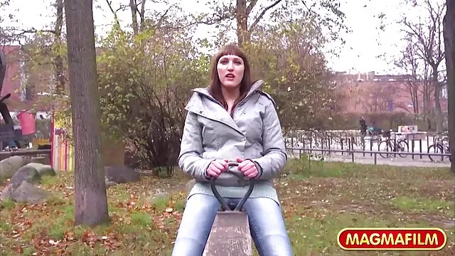 Busty Ririsu Ayaka erstaunt mit Ihrem Doppel blowjob-Mehr bei Slurpjp com alte weiber mit hängetitten