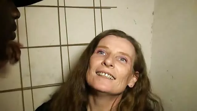 Muskulöse englische queers lieben alte deutsche geile weiber drei-Wege-sex